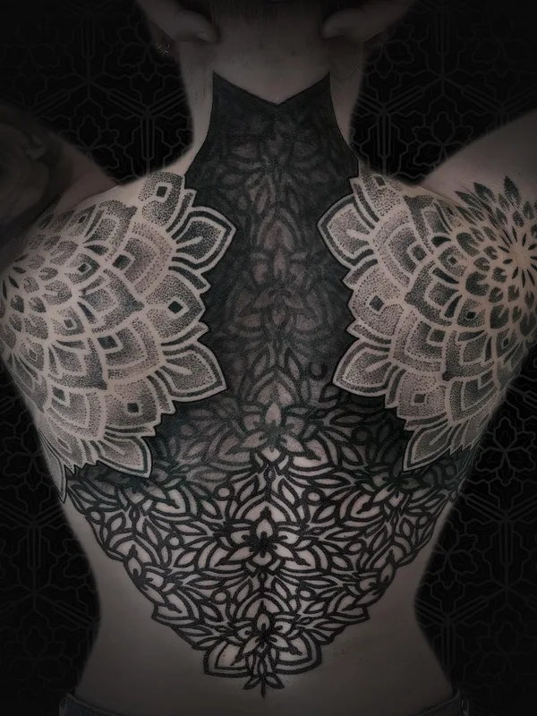 black and grey mandala 타투 부위 full back #66538 | 타투이스트 Jean Pierre Mottin