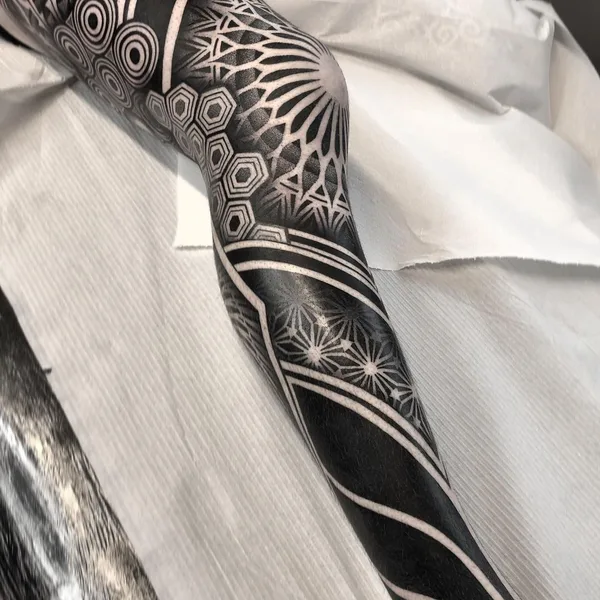 Ornamental tattoo by Raimundo Ramírez in Blanes