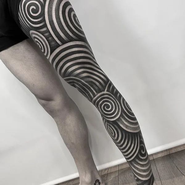 Ornamental tattoo by Raimundo Ramírez in Blanes