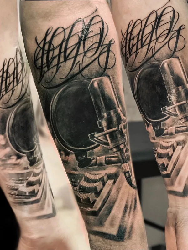 black and grey realism татуировка на forearm #71135 | Тату мастер Александра Сафронова