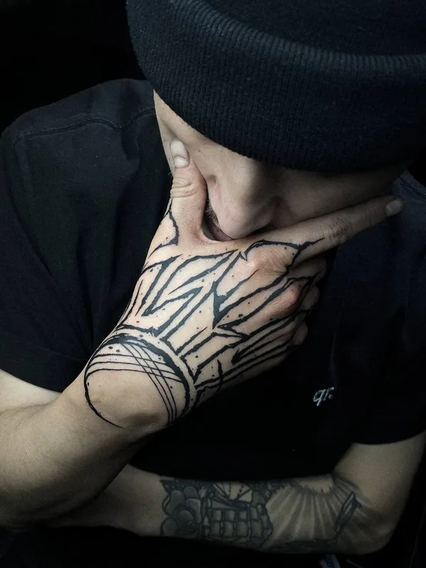 black blackwork татуировка на hand #71180 | Тату мастер ART CHE 