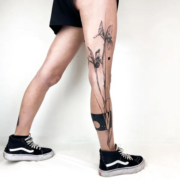 Абстрактная tattoo by Ivoire Noir in Marseille