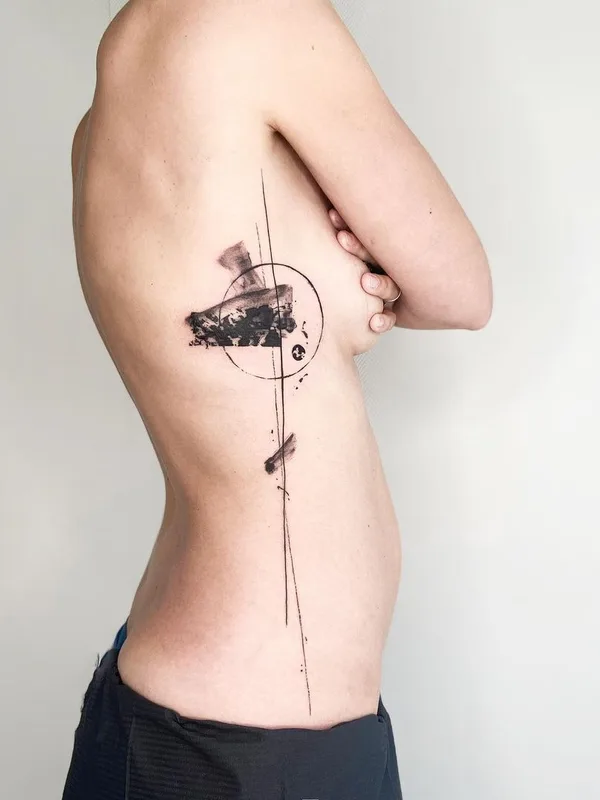 Abstract tattoo by Ivoire Noir in Marseille