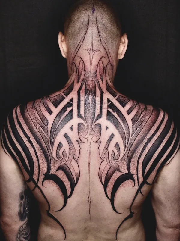 male black blackwork татуировка на upper back #45756 | Тату мастер Сергей Murdoc
