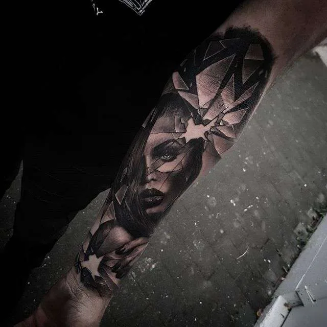 Tattoo artist Karl van der Linden - black and grey realistic tattoo