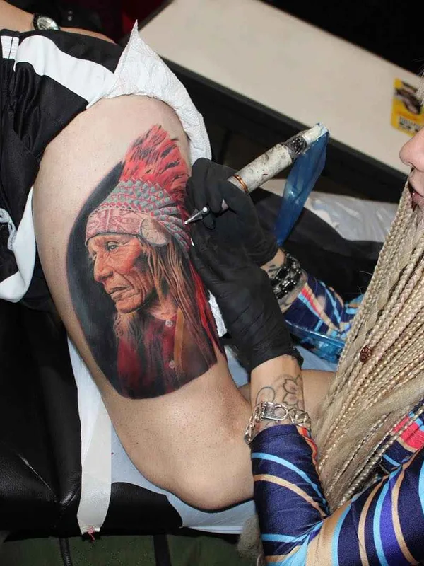color realism tattoo auf thigh #17606 | Tätowierer Monica Marino