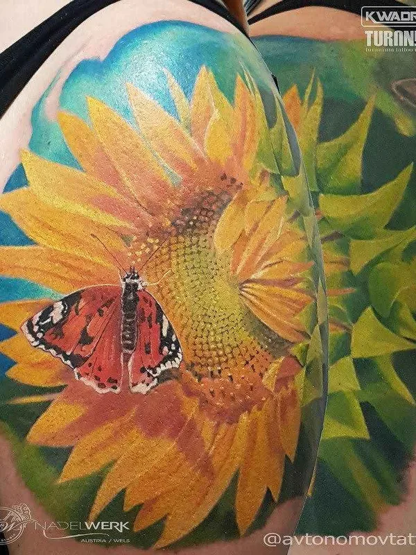 color realism tattoo on shoulder #1547 | Tattoo Artist Антон Автономов
