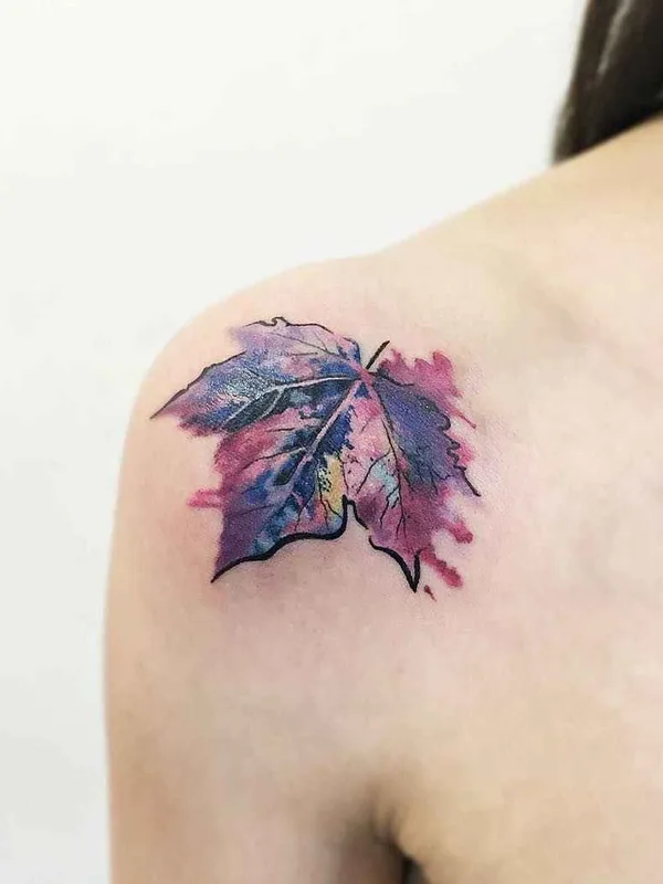 female color watercolor татуировка на shoulder #7590 | Тату мастер Yeliz Ozcan