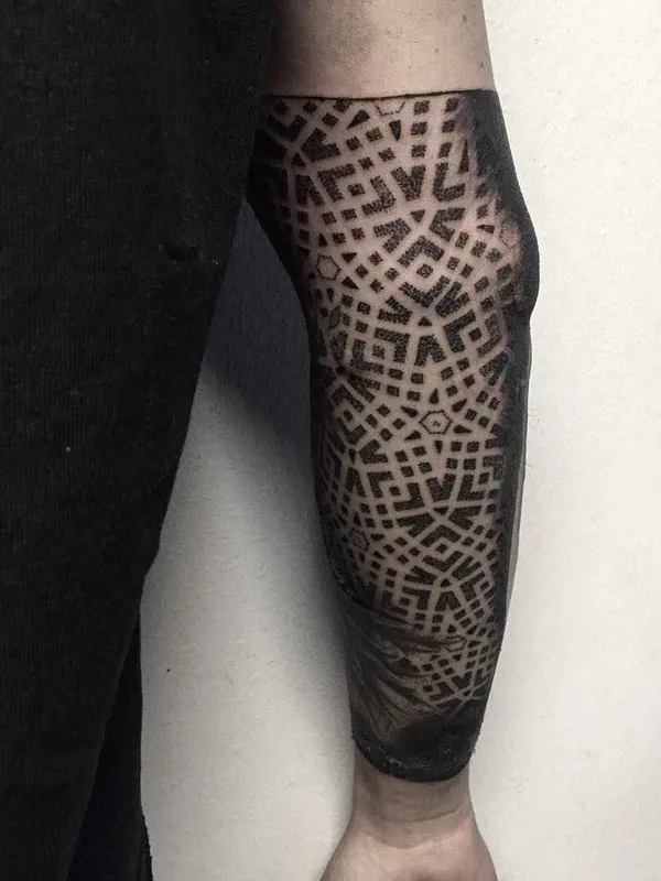 black geometric татуировка на forearm #1289 | Тату мастер Chester Lee (Oddtattooer)