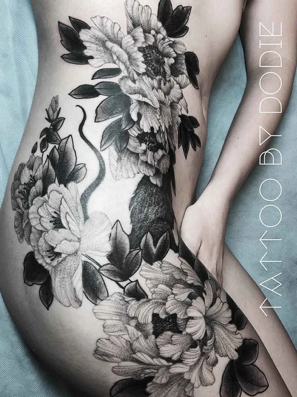 Dotwork tattoo by Dodie in Lyon