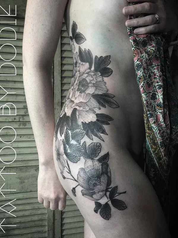 Dotwork tattoo by Dodie in Lyon