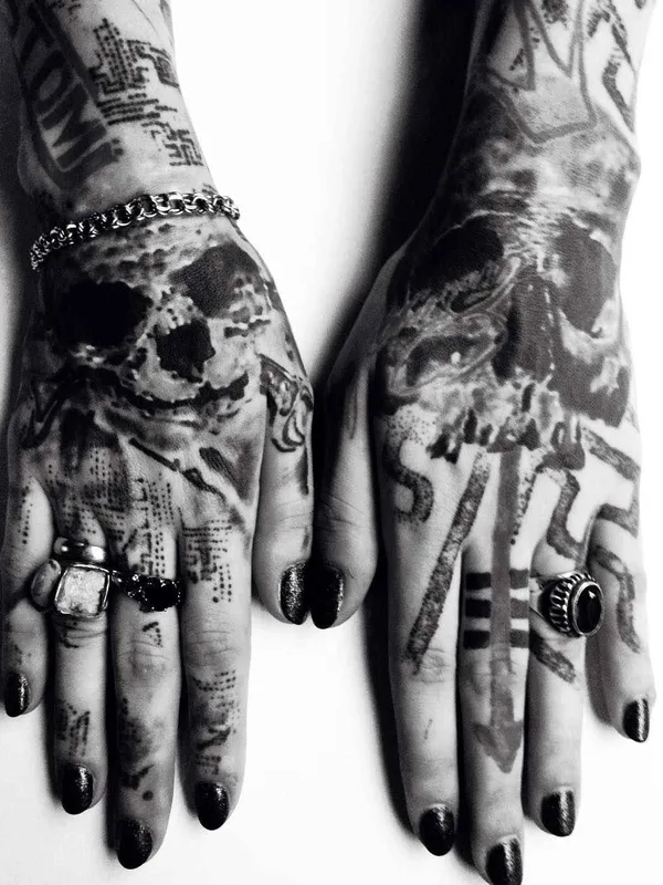 black and grey blackwork татуировка на hand #1737 | Тату мастер Александр Сенцов