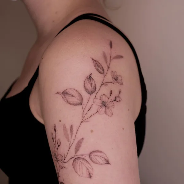 Feminine tattoo by Irina Kondrashova in Okres Praha