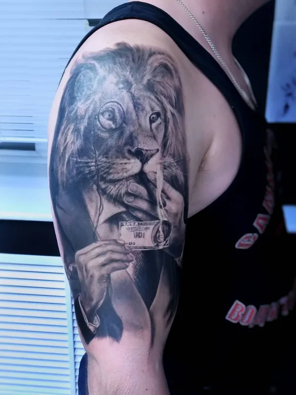 black and grey realism Tatuagem em upper arm #51209 | Tatuador Александр Минин
