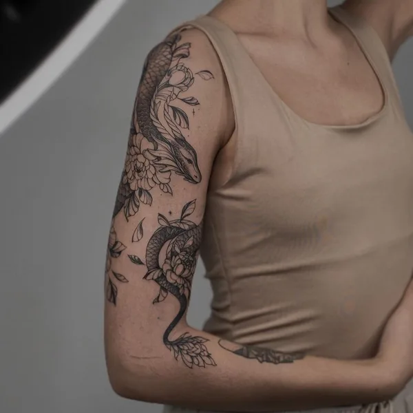Graphic tattoo by Татьяна @tainatattooing in Красноярск