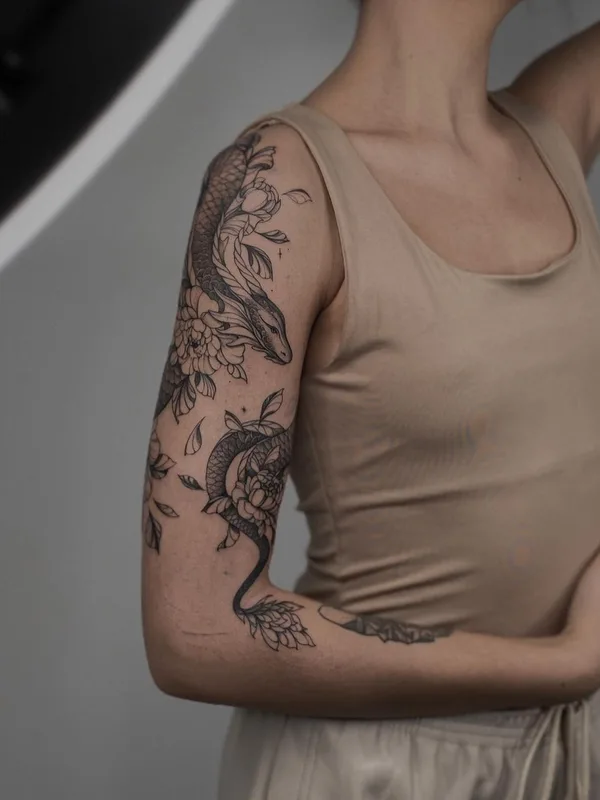 female black linework 纹身 在 half sleeve #51221 | 纹身师 Татьяна @tainatattooing