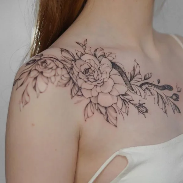 Graphic tattoo by Татьяна @tainatattooing in Красноярск
