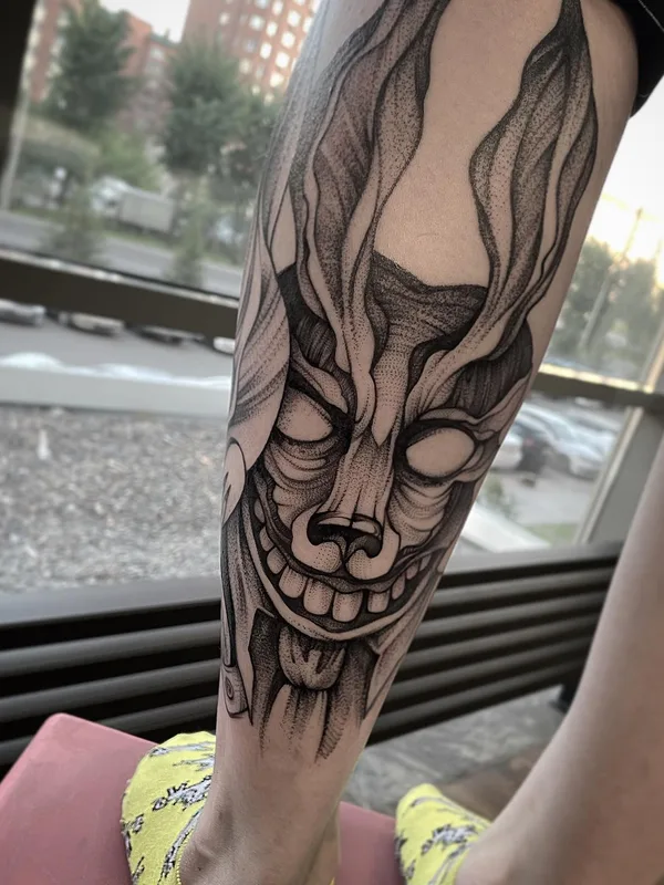 black and grey blackwork Tatuaggio su calf #51256 | Tatuatore Екатерина Годунова
