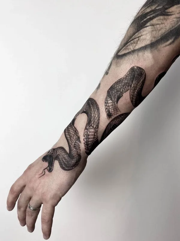 black and grey blackwork татуировка на forearm #64492 | Тату мастер Anna Lazareva