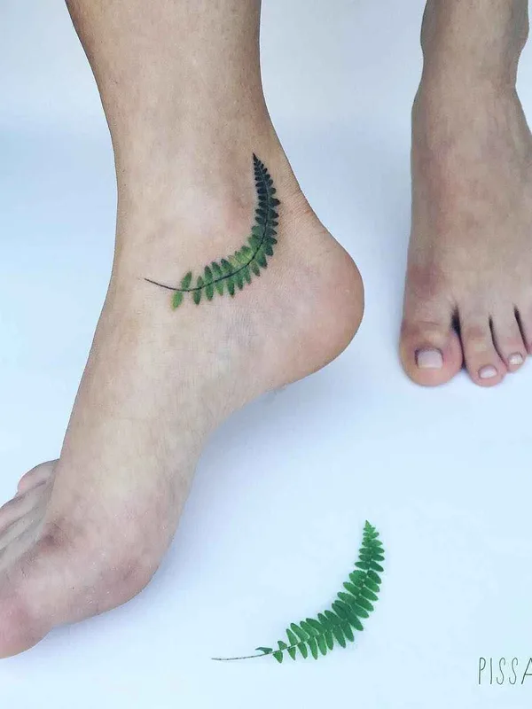 female color watercolor, botanic Tatuaggio su foot #1519 | Tatuatore Pis Saro