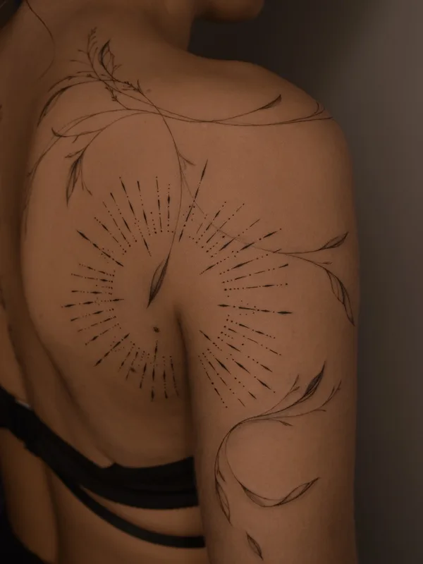 female black linework Tatuagem em shoulder #65188 | Tatuador Элеонора Джен
