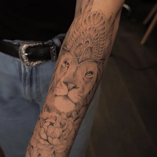 whipshading tattoo by Яна Гуревич in Москва