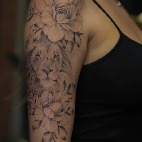whipshading tattoo by Яна Гуревич in Москва
