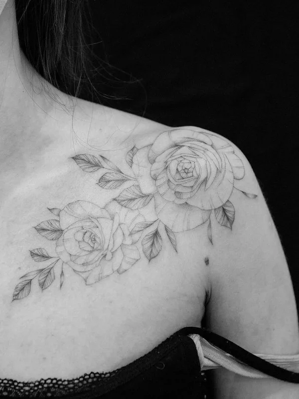 female black and grey fineline Tatuaggio su shoulder #66732 | Tatuatore korovles