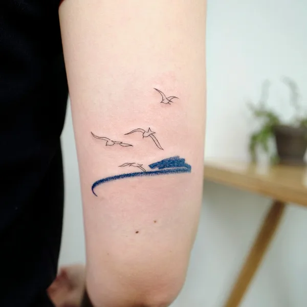 Minimalism tattoo by Joo Joo in Seoul