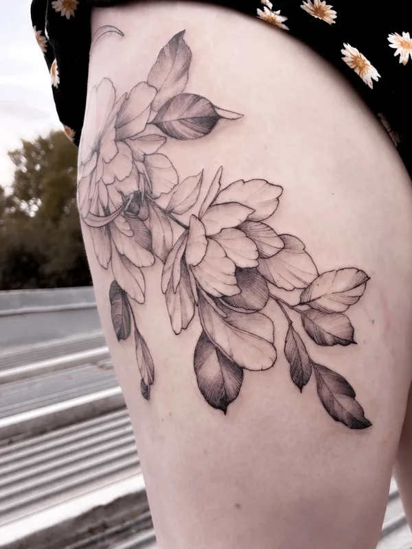 female black and grey botanic татуировка на thigh #71200 | Тату мастер Елизавета Проворова