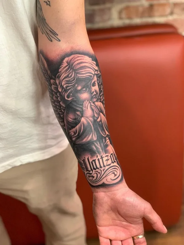 black and grey realism tatouage sur forearm #56900 | Artiste tatoueur Jesse Perez