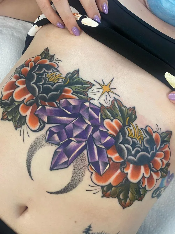female color neo traditional татуировка на stomach #56919 | Тату мастер Maia Brouillette