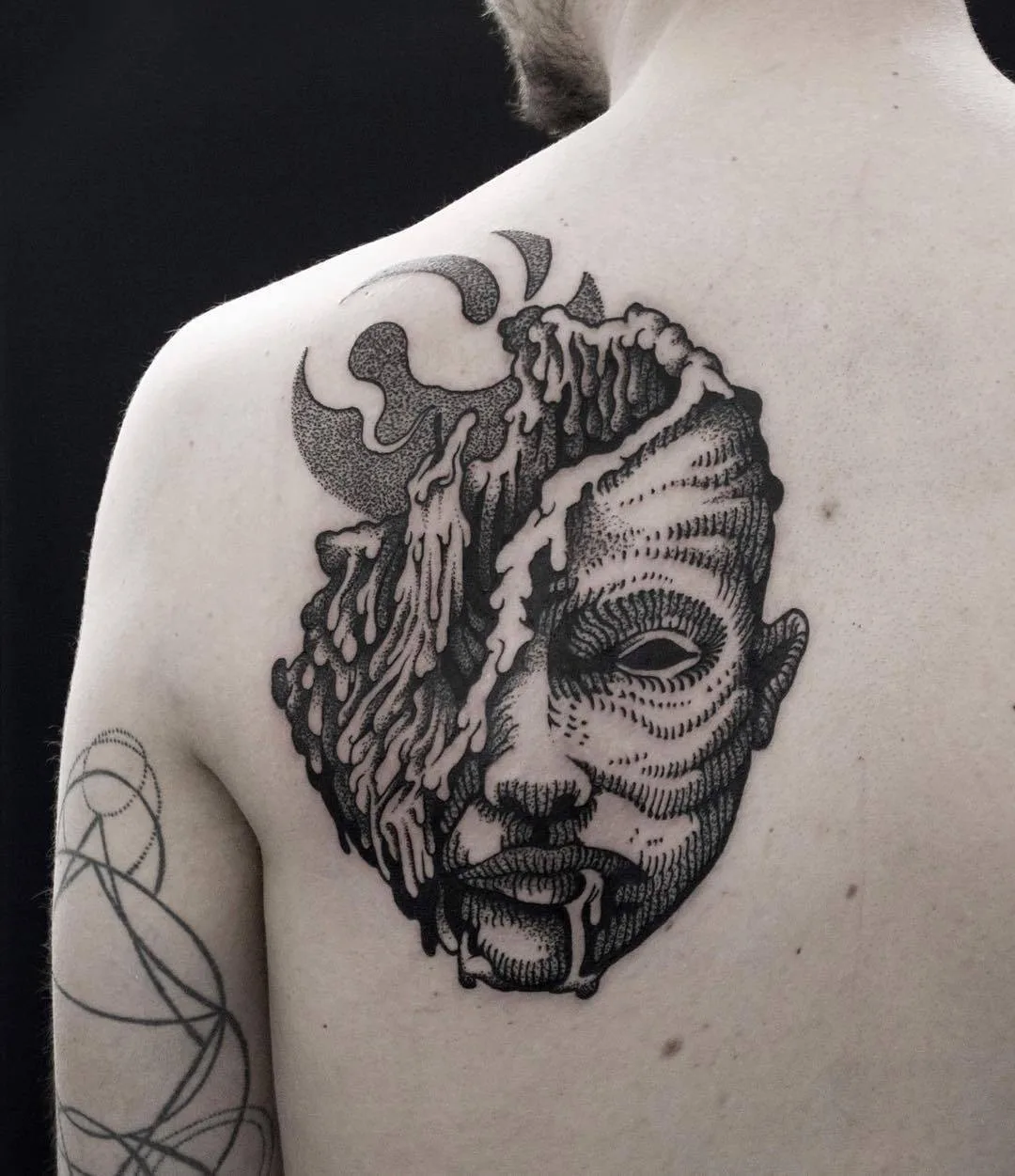 Tattoo artist Mishla, black graphic tattoo, authors style, blackwork | London, United Kingdom