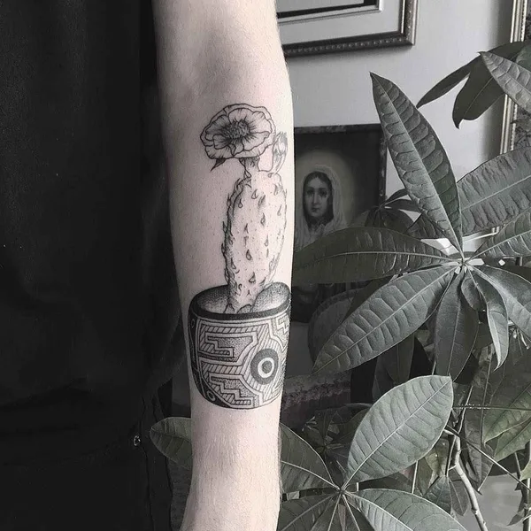 Дотворк tattoo by Olivier Casault in Montréal