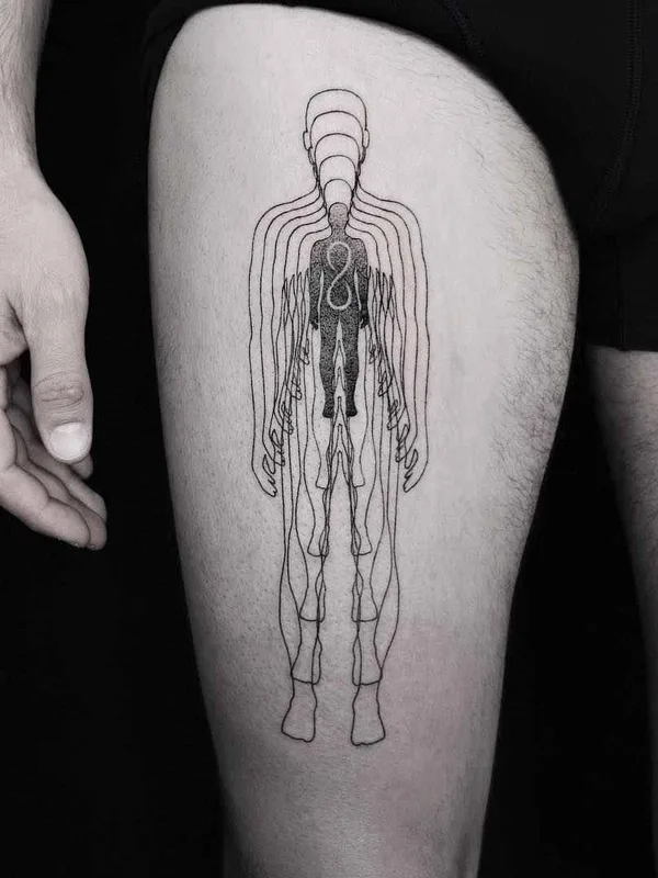 black linework tattoo auf thigh #3149 | Tätowierer Emrah Ozhan