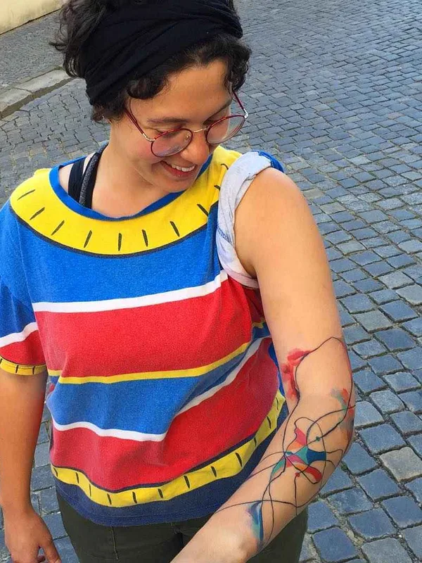 female color abstract tatuaje en forearm #1919 | Tatuador Ondrej Konupcik