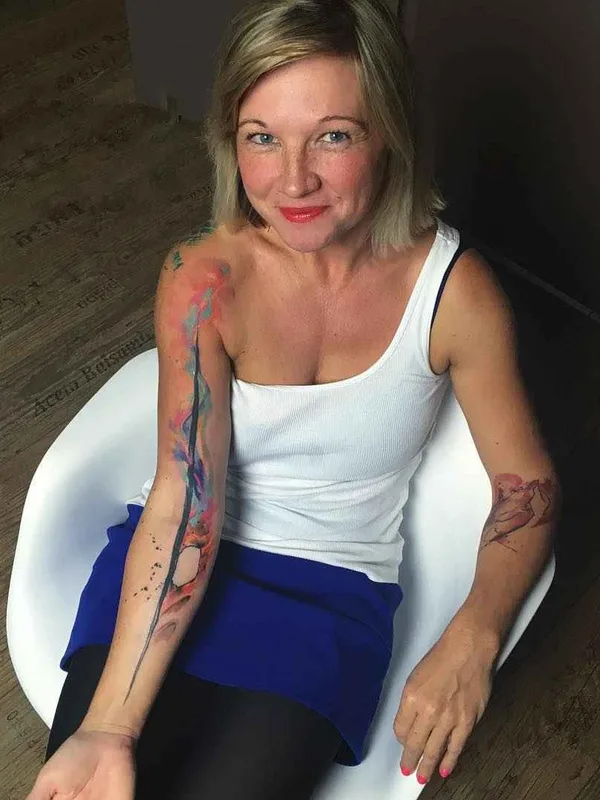 female color watercolor tatuaje en full sleeve #1917 | Tatuador Ondrej Konupcik