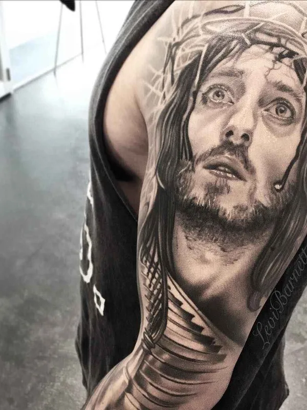 male black and grey realism tattoo auf full sleeve #5372 | Tätowierer Levi Barnett