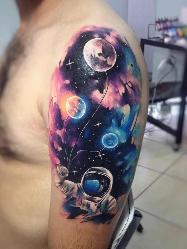 male color watercolor tatouage sur shoulder #3183 | Artiste tatoueur Adrian Bascur