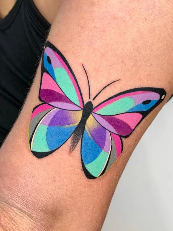 color geometric татуировка на upper arm #62975 | Тату мастер hurjaesae