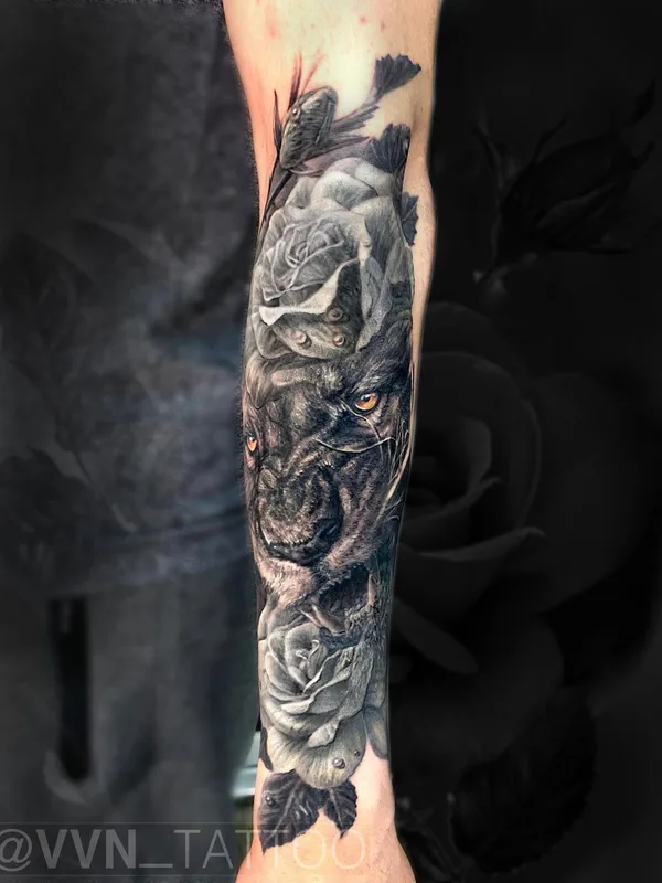 black and grey realism татуировка на forearm #51276 | Тату мастер Василий Ноговицын