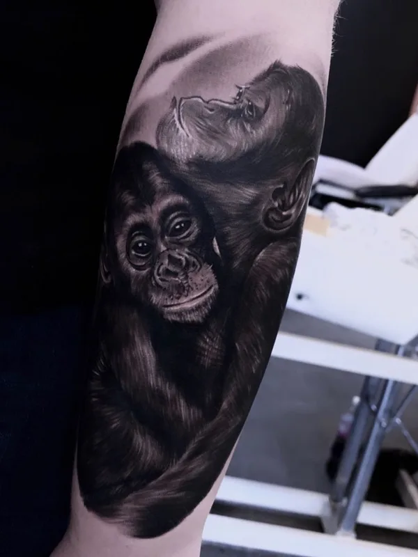black and grey realism Tatuaggio su forearm #51320 | Tatuatore Денис Показанов
