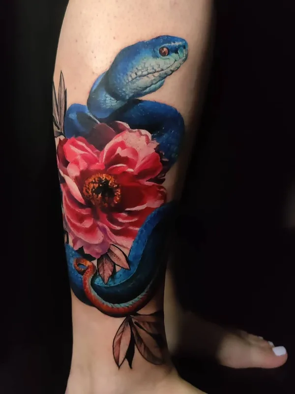 female color realism 타투 부위 calf #51342 | 타투이스트 Павел Мороз