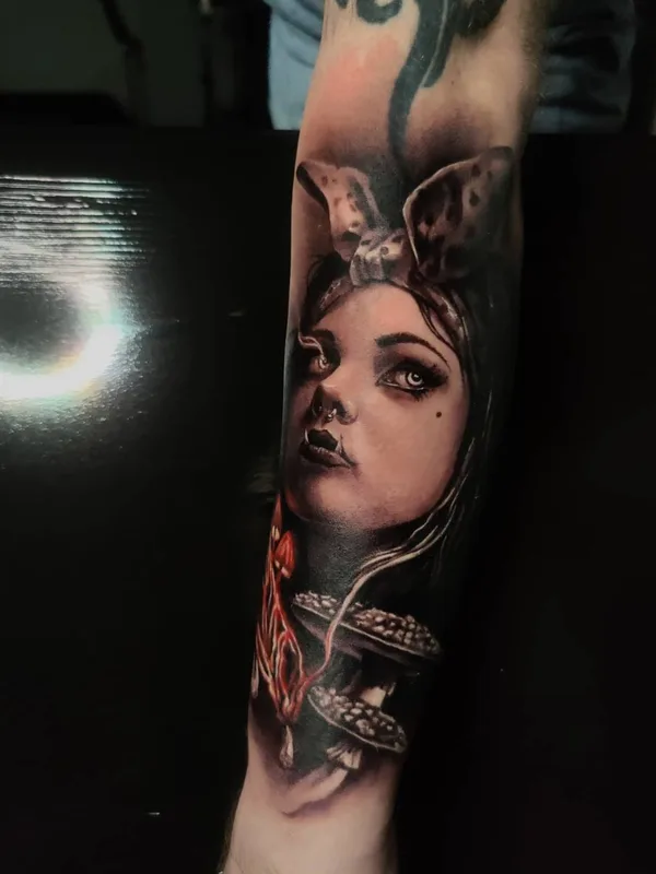 female black and grey realism 타투 부위 forearm #51344 | 타투이스트 Павел Мороз