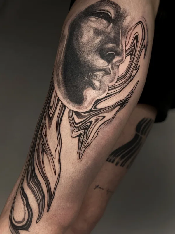 black and grey black and grey татуировка на thigh #65204 | Тату мастер Эля Вечер