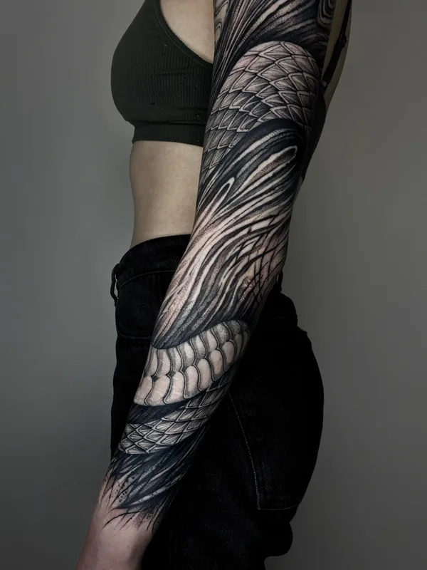 female black and grey blackwork татуировка на full sleeve #65206 | Тату мастер Эля Вечер