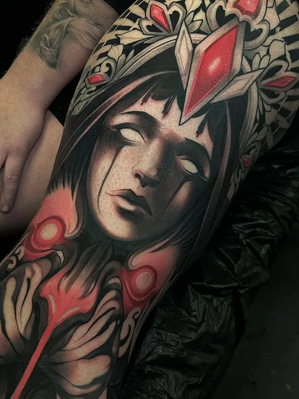 female color realism tatouage sur thigh #65229 | Artiste tatoueur Kenni Poke