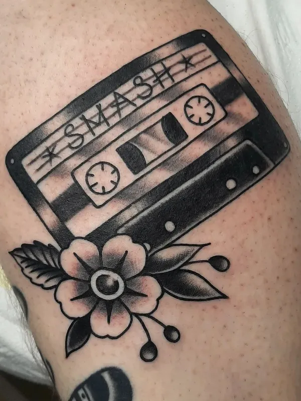 black and grey traditional Tatuaggio su calf #66827 | Tatuatore Teethgrinder
