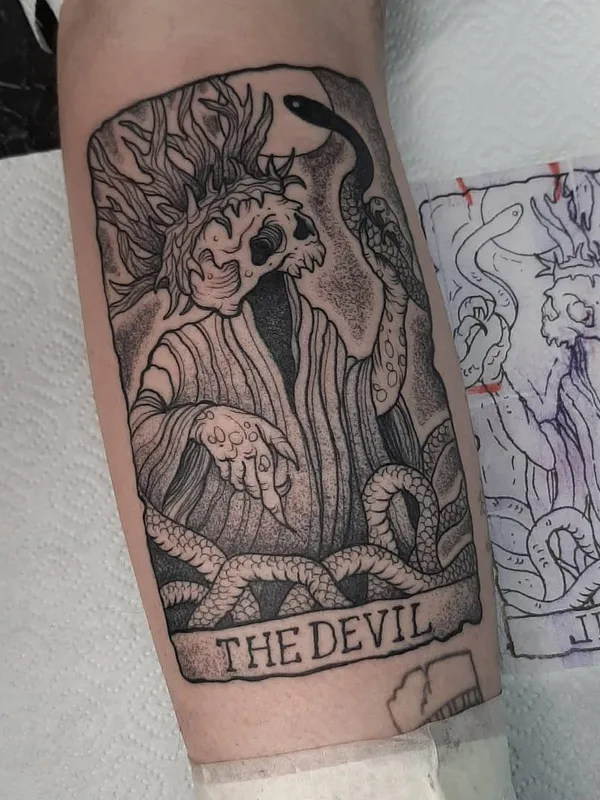 black and grey blackwork Tatuagem em forearm #66832 | Tatuador Nadan Sarvan