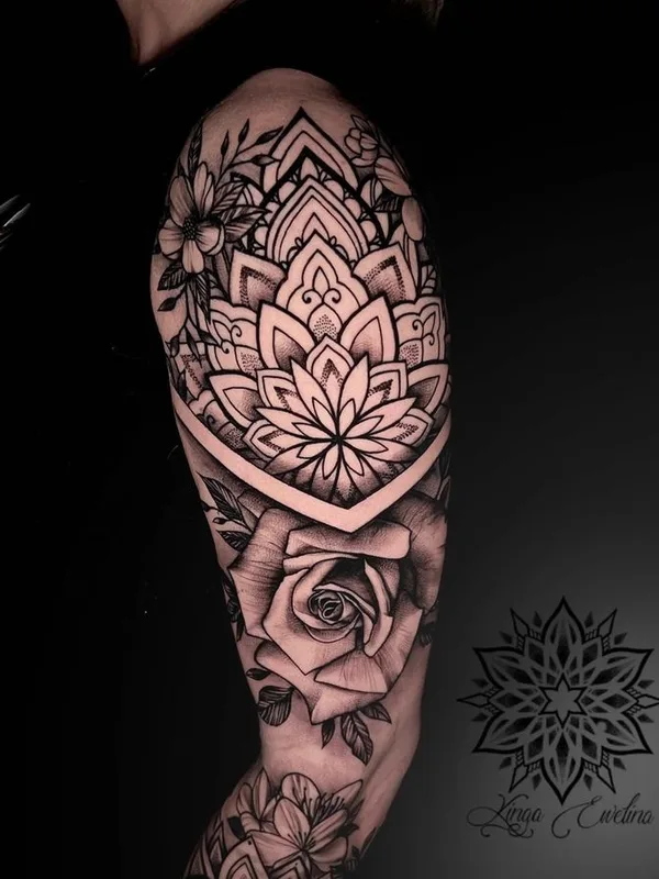 black and grey blackwork Tatuagem em full sleeve #66845 | Tatuador kingaewelina_ink